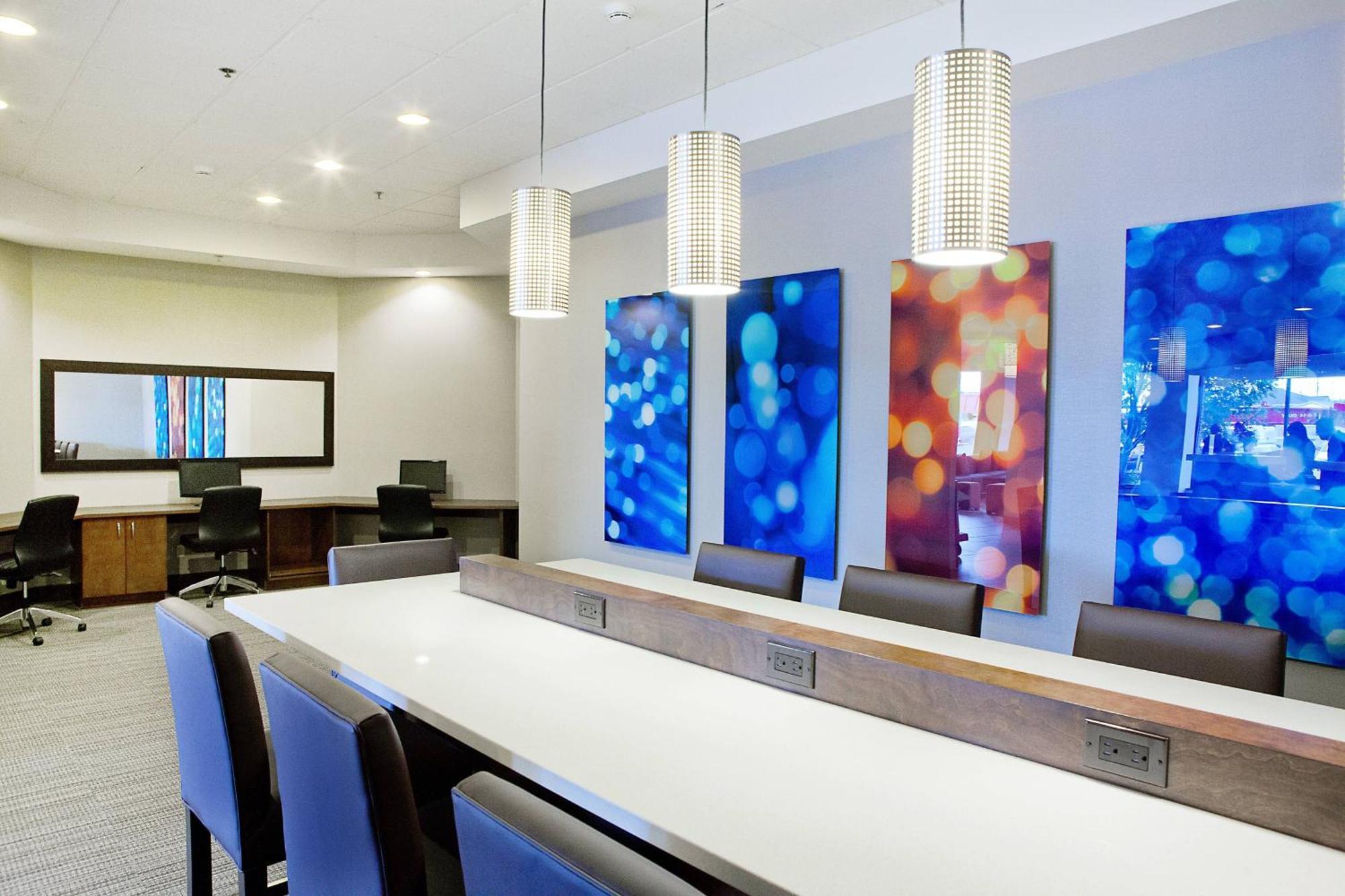 Delta Hotels by Marriott Saguenay Conference Centre Buitenkant foto