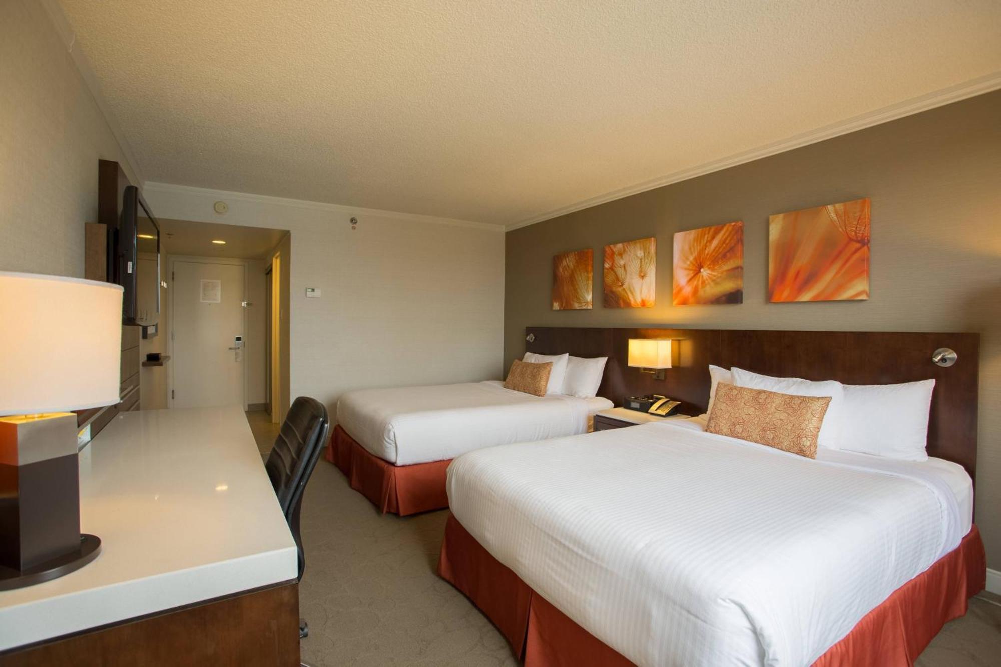 Delta Hotels by Marriott Saguenay Conference Centre Buitenkant foto