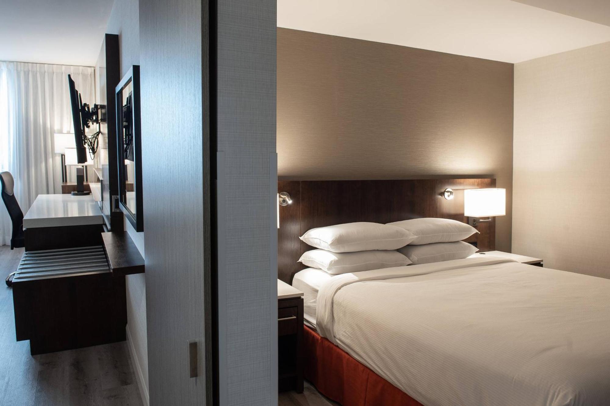 Delta Hotels by Marriott Saguenay Conference Centre Buitenkant foto
